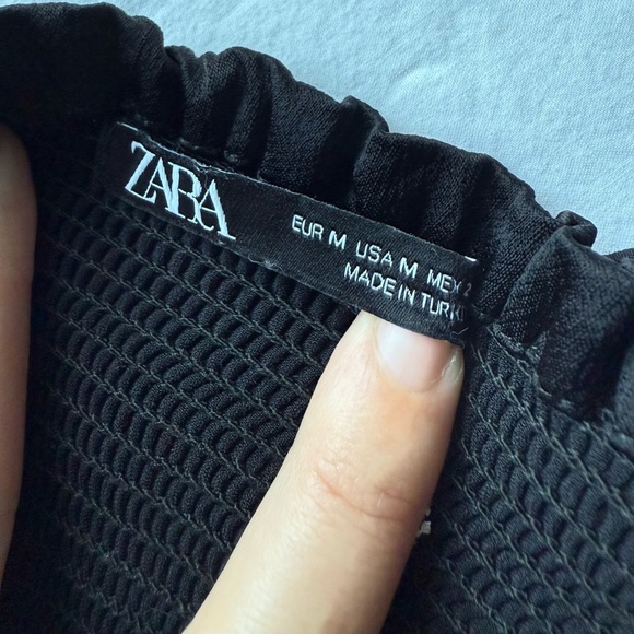 Zara Black Satin Effect Smocked Bach Crop Top - Picture 4 of 9